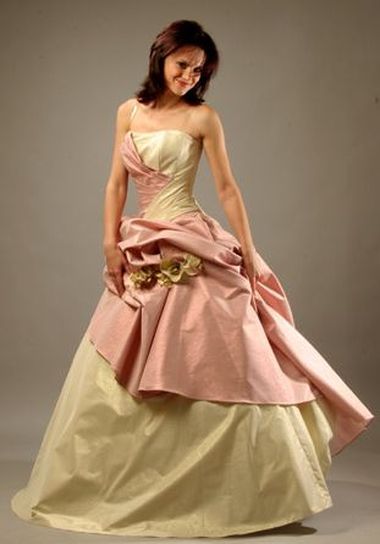 Розово - зеленое свадебное платье
